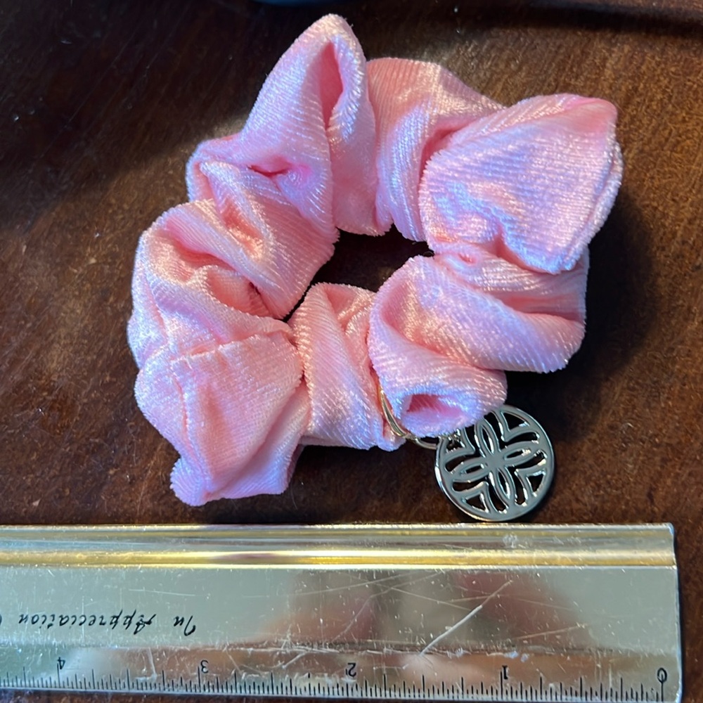 Lilly Pulitzer Hair Scrunchy Pale Pink with Charm